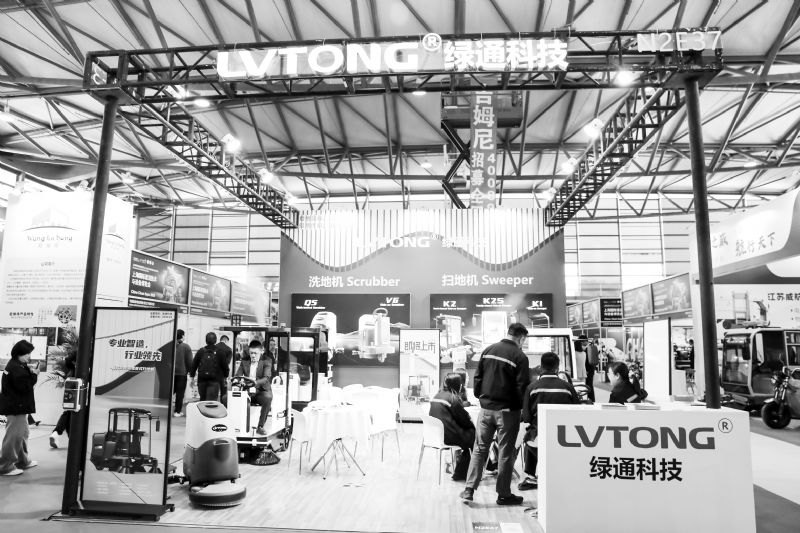 绿通科技主业承压上市三年净利降86% 溢价17倍跨界并购设4100万业绩对赌